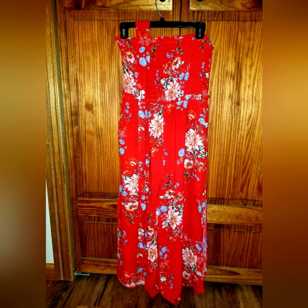 Pre-owned American Eagle Red Floral 1 Piece Bandeau Romper/Jumper